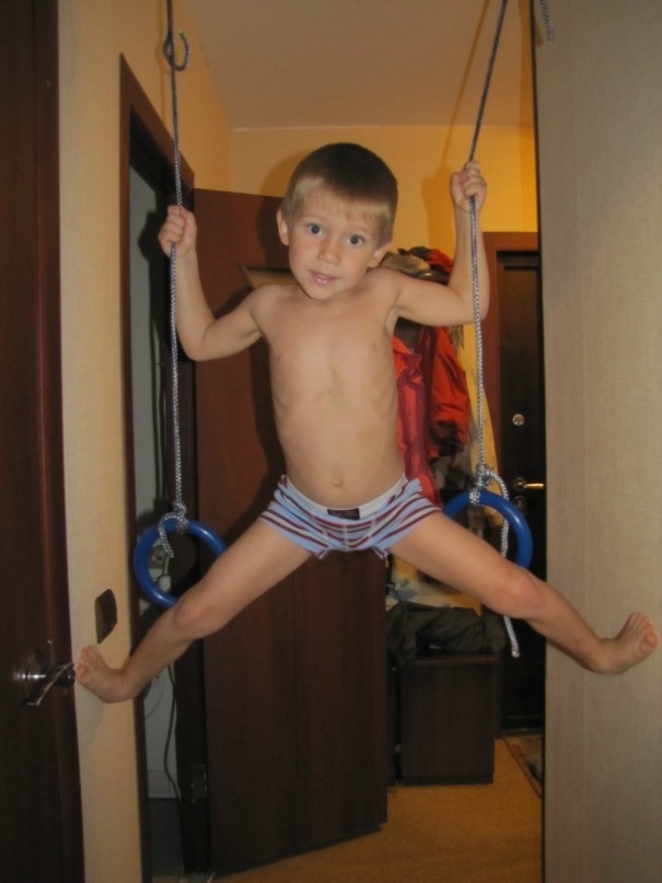 Октябрь. Никита - человек-паук