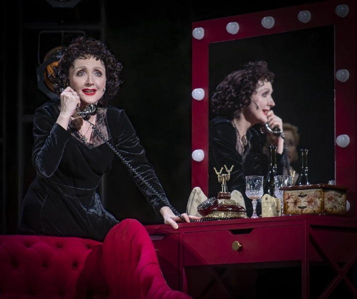 С сайта театра