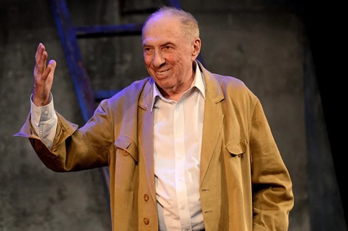    Сергей Юрский.