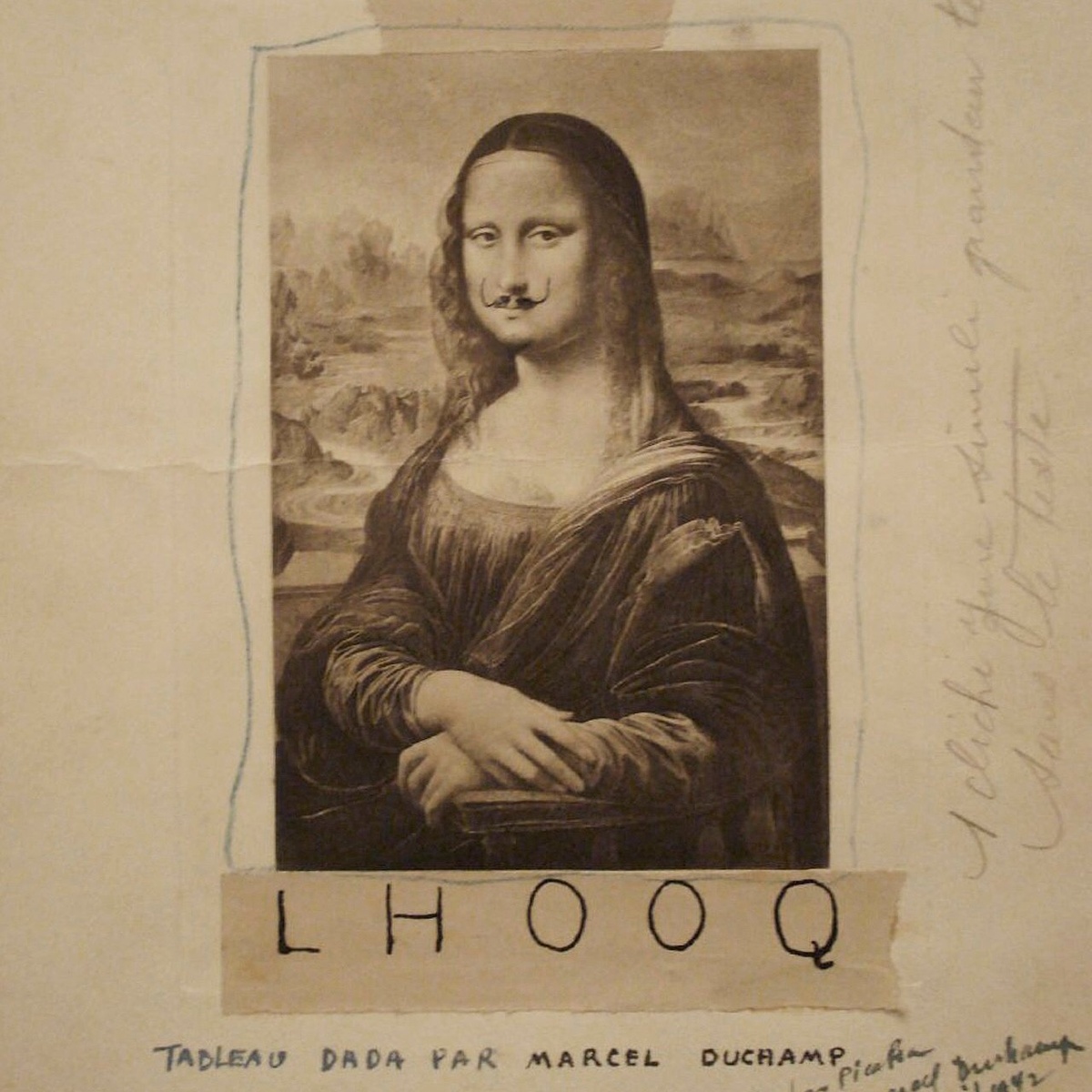 А это Дюшан, как пятиклассник с учебником, но считают самостоятельным произведением