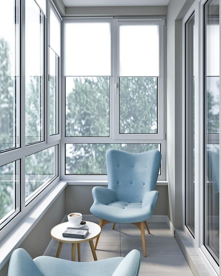 Большие окна сделают любое помещение более светлым, даже в пасмурную погоду. С нашим стеклопакетом нестрашен ни холод, ни ветер. Вы будете наслаждаться видом и светом в комфорте.