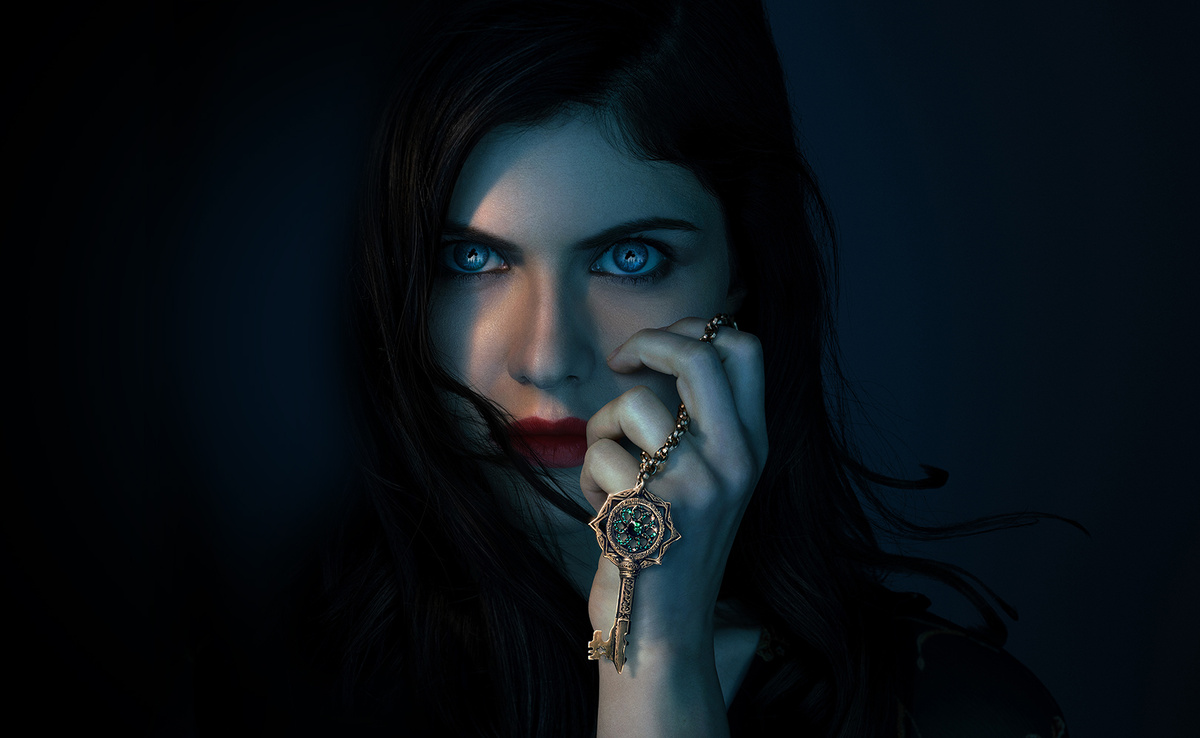 Постер сериала Мэйфейрские ведьмы. Источник: wink.ru