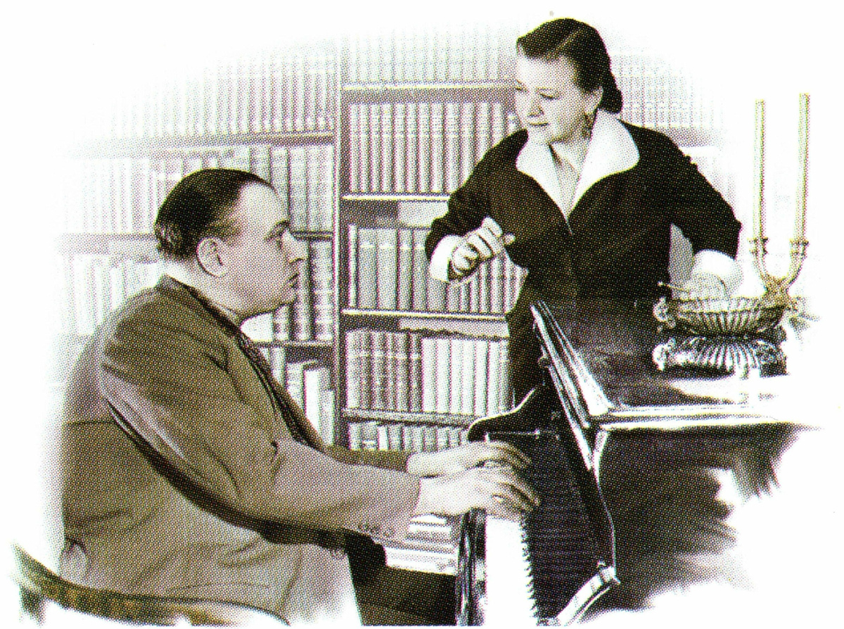 
Мария Миронова и её муж, Александр Менакер, на репетиции