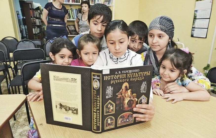    Подыгрыш мигрантам и саботаж Госдумы. Что натворили в Минпросвещения?