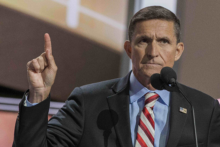    «Майкл Флинн (на фото) и его люди требовали от Трампа жесткой директивной линии. Однако в итоге Трамп прислушался к своему зятю Кушнеру, который предлагал не входить в резкую конфронтацию с командой Байдена».   
Фото: © Mark Reinstein / ZUMAPRESS.com / www.globallookpress.com