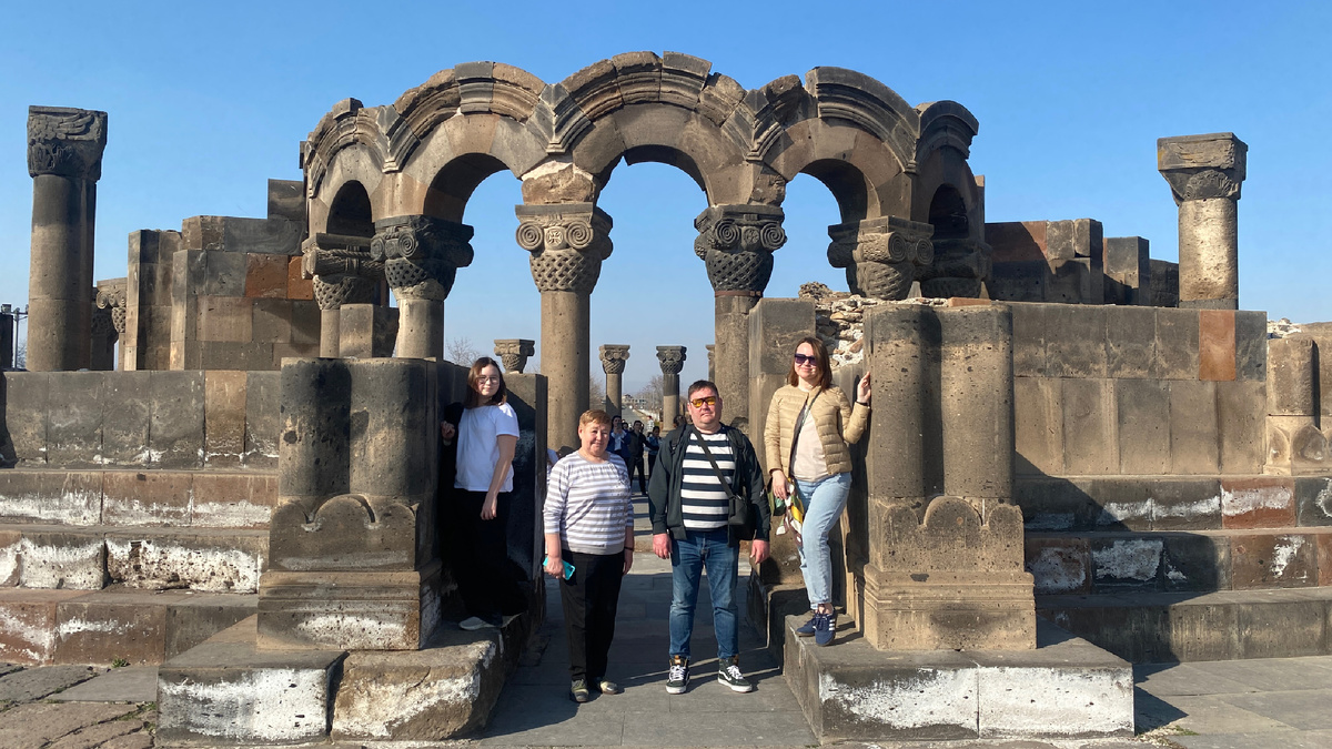 Мы у храма Звартноц