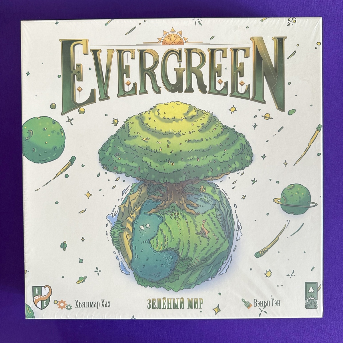 Кстати, лично у меня коробка вообще супер экологичная: внутрь пролили облепиховый морс…