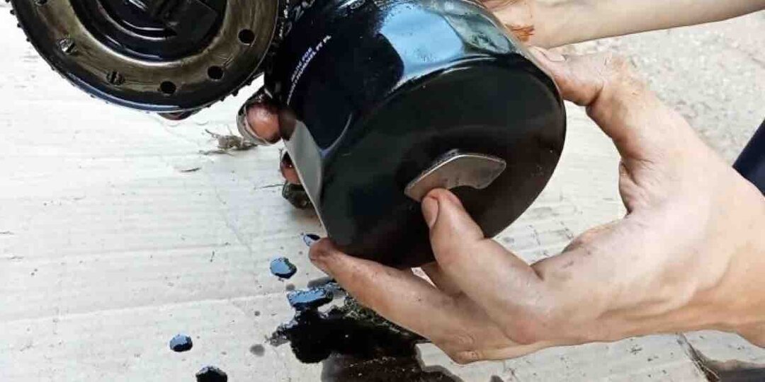 Посоветовали повесить магнит на масленый фильтр от ТО до ТО: Показываю, есть ли смысл.