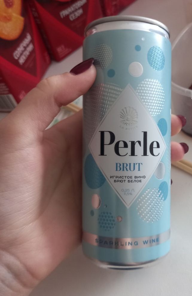 Игристое вино, белое