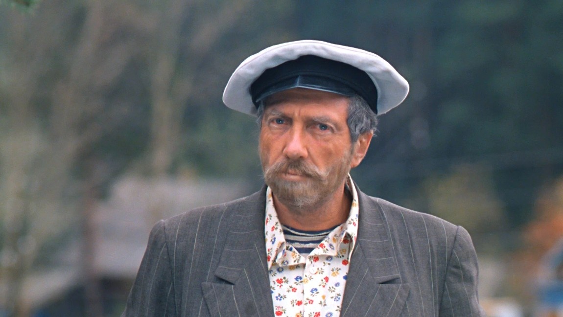 Кадр из фильма "Любовь и голуби" (1984), kinopoisk.ru