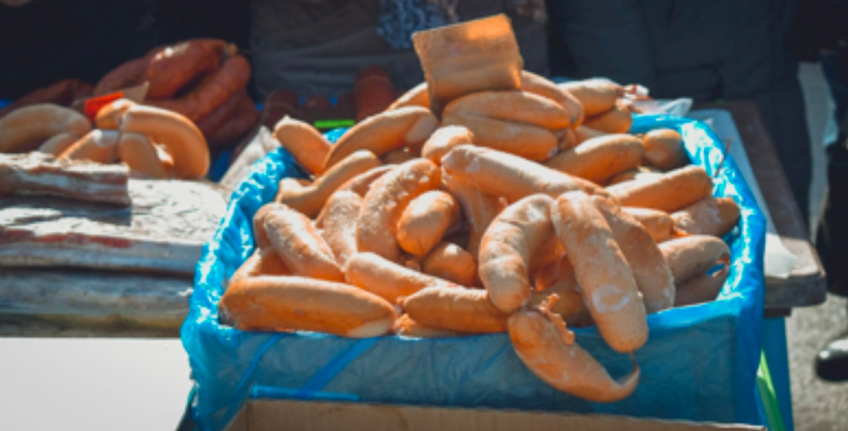 Фото: 1 М. Специалисты не рекомендуют эти сосиски к покупке