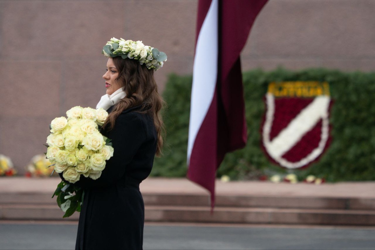 Почитательница латышских убийц в форме СС сегодня принарядилась © Sputnik