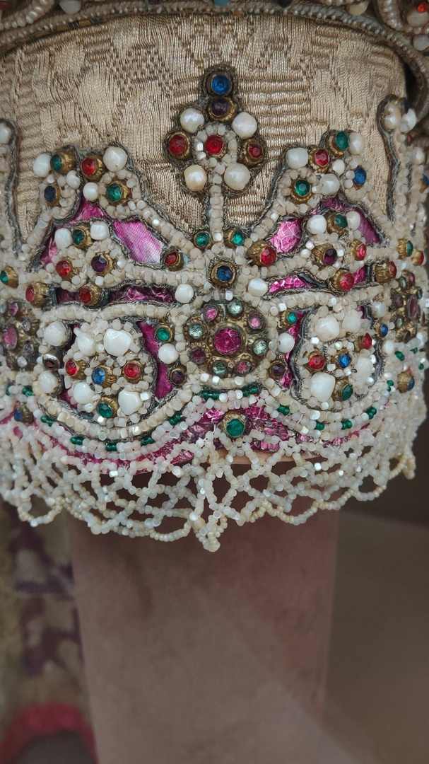 Музей собрания русской старины М.К. Тенишевой.Девичья повязка.  https://vk.com/perlaby