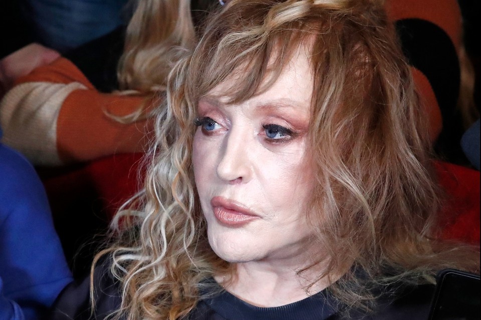    Зачем Алла Пугачева готовит к выходу новую песню - и опять о часах. Фото: Артем Геодакян/ТАСС.