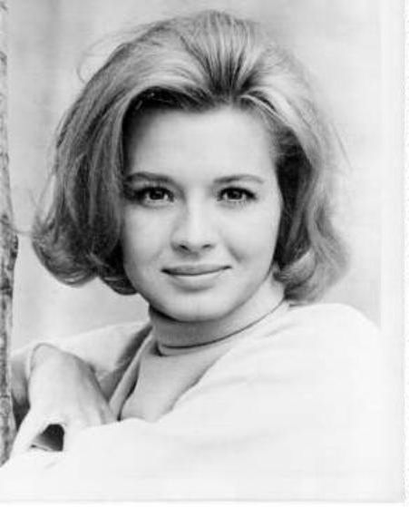 Энджи Дикинсон 1931