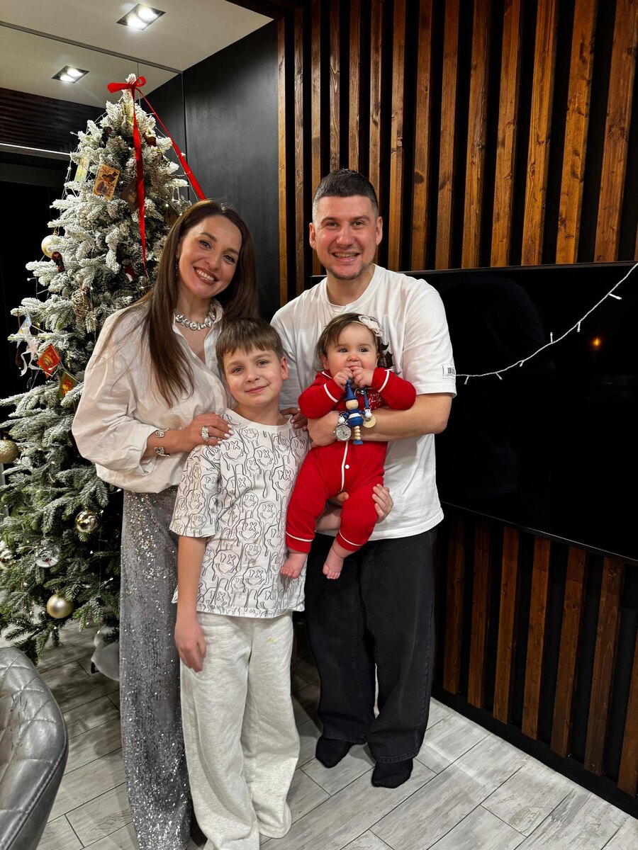 Маша, Виталя, Миша, Мия