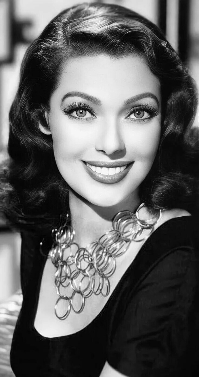 Лоретта Янг 1913