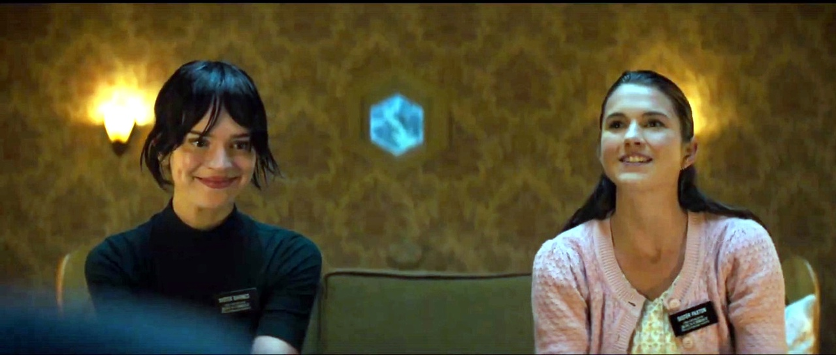 Но не тут-то были: эти дуры не испугались лейки и попёрлись, незнамо к кому, непонятно зачем...