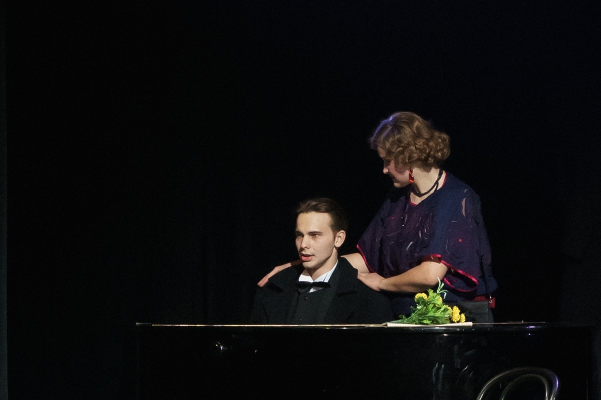 Граф, а не махнуть ли нам вПариж?