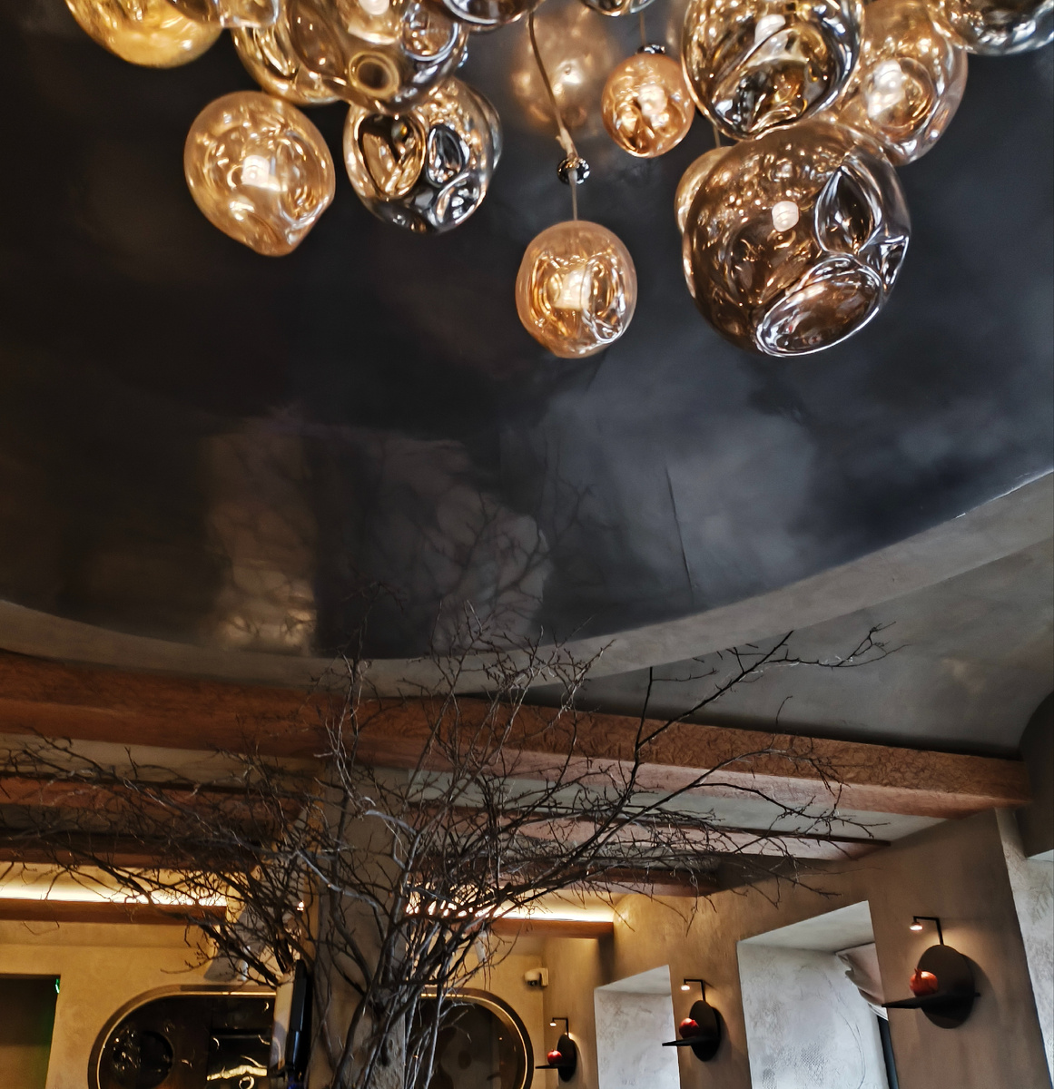 Внутренне убранство ресторана