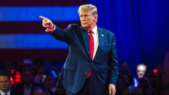    Трамп хочет снять статус заповедников со священных для коренных американцев земель ©Jonah Elkowitz / Shutterstock/Fotodom