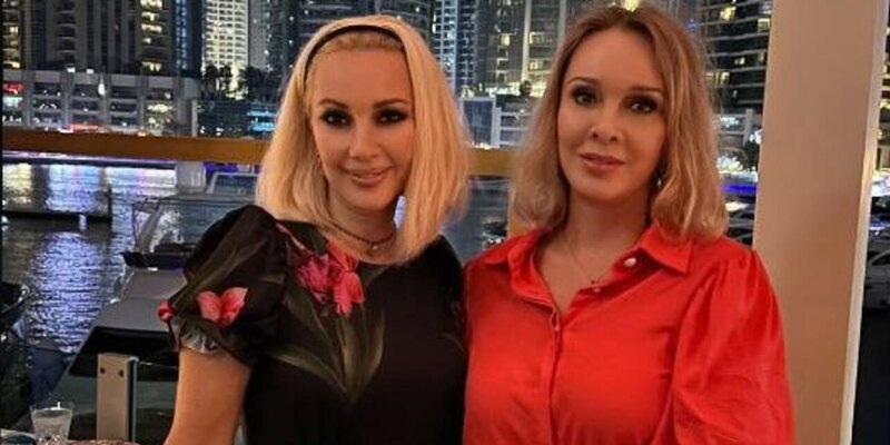 Старшая сестра Леры Кудрявцевой, Оксана Жукова, проживает в Болгарии и заботится об их матери. 