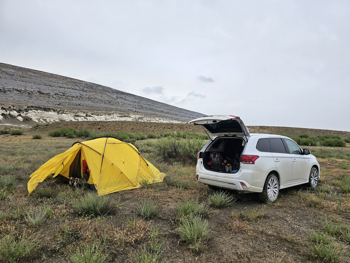 Первая стоянка в Мангистау, встали у дороги