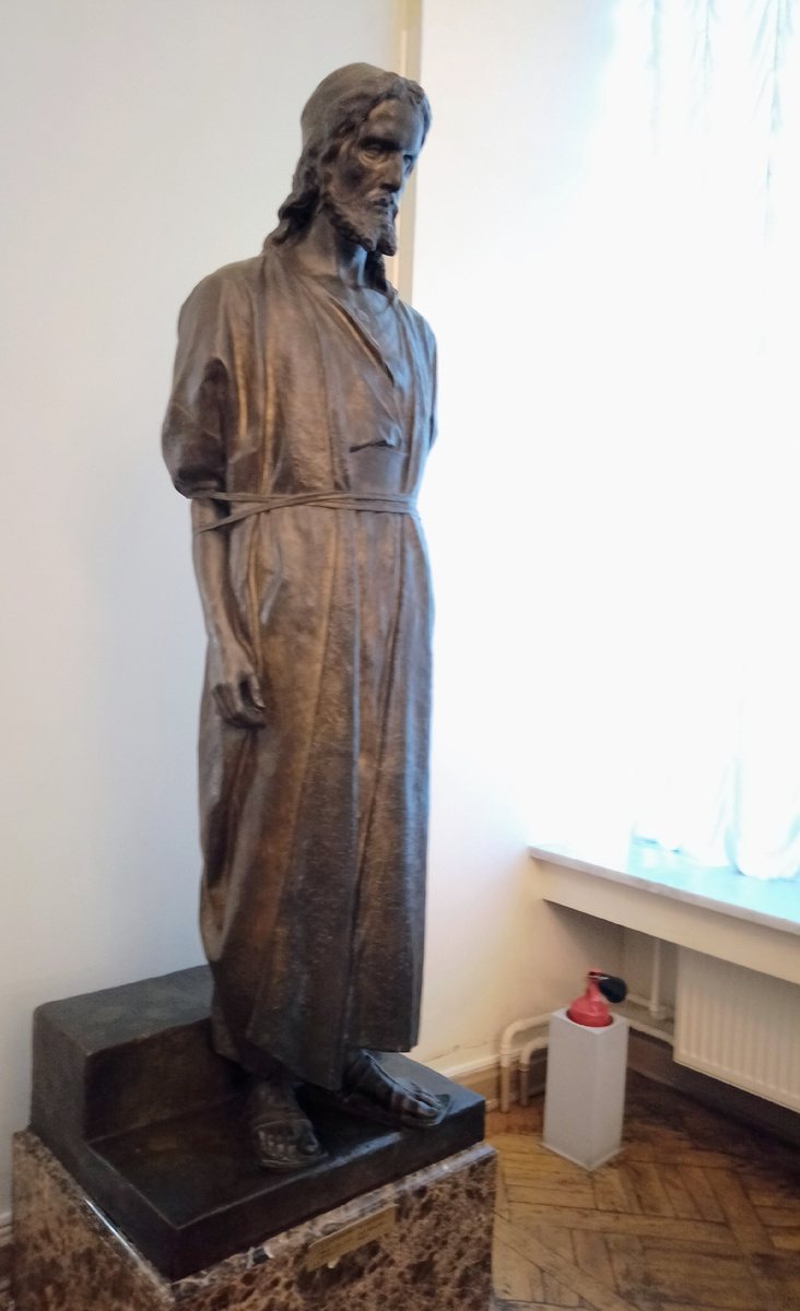 Христос перед судом народа. Связанный Христос. Автор Павел Антокольский (собрание Русского музея). 