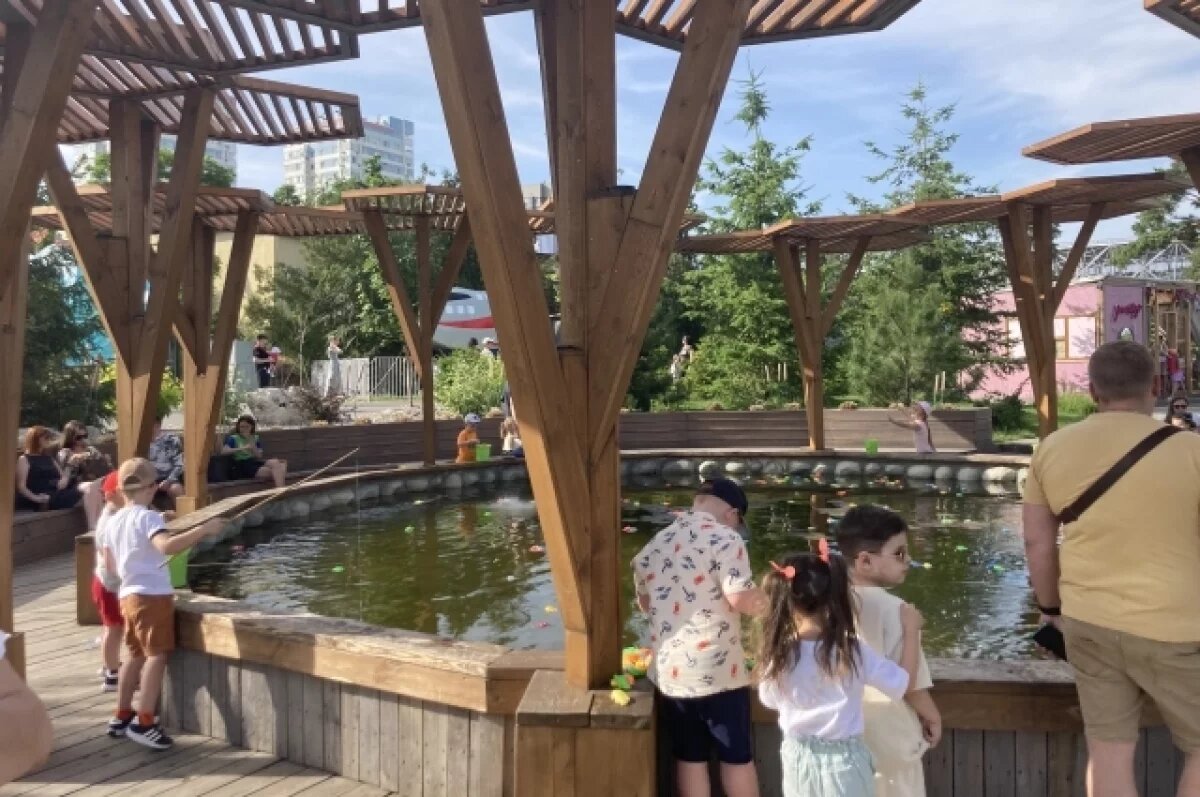    В главном парке Волгограда начали строить «Русские горки»