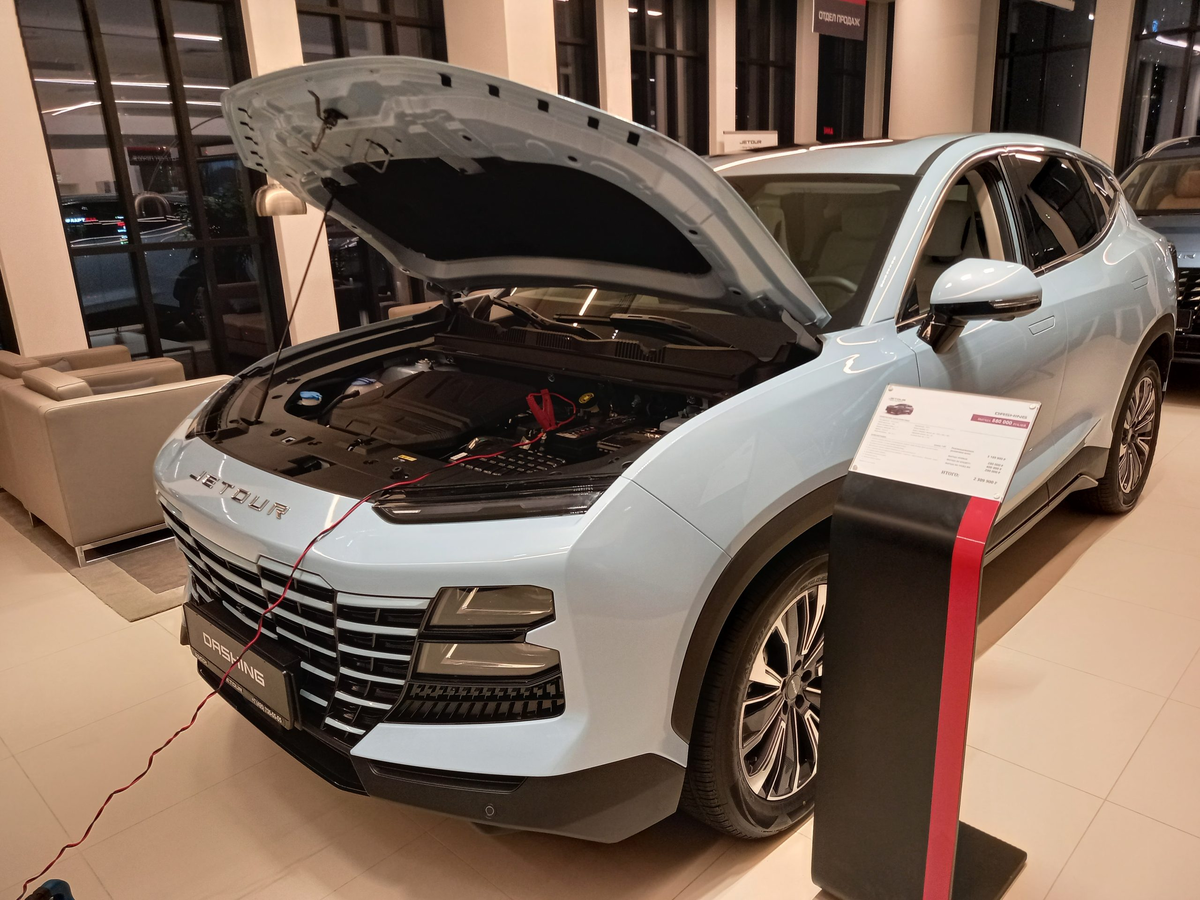 Jetour Dashing AWD у официального дилера в Москве.