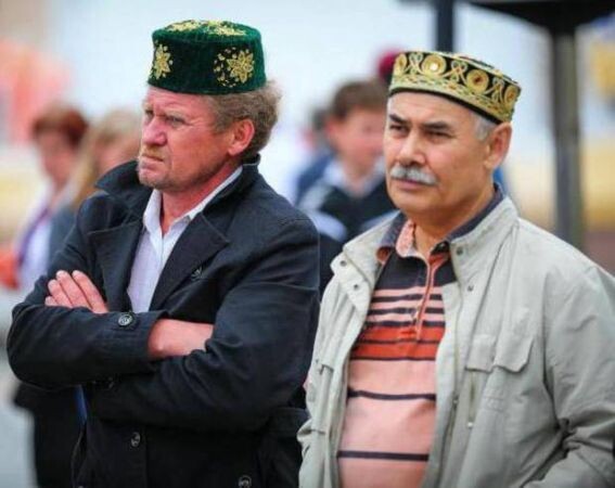 Это татары, но с таким же успехом это могли бы быть и русские, и поляки