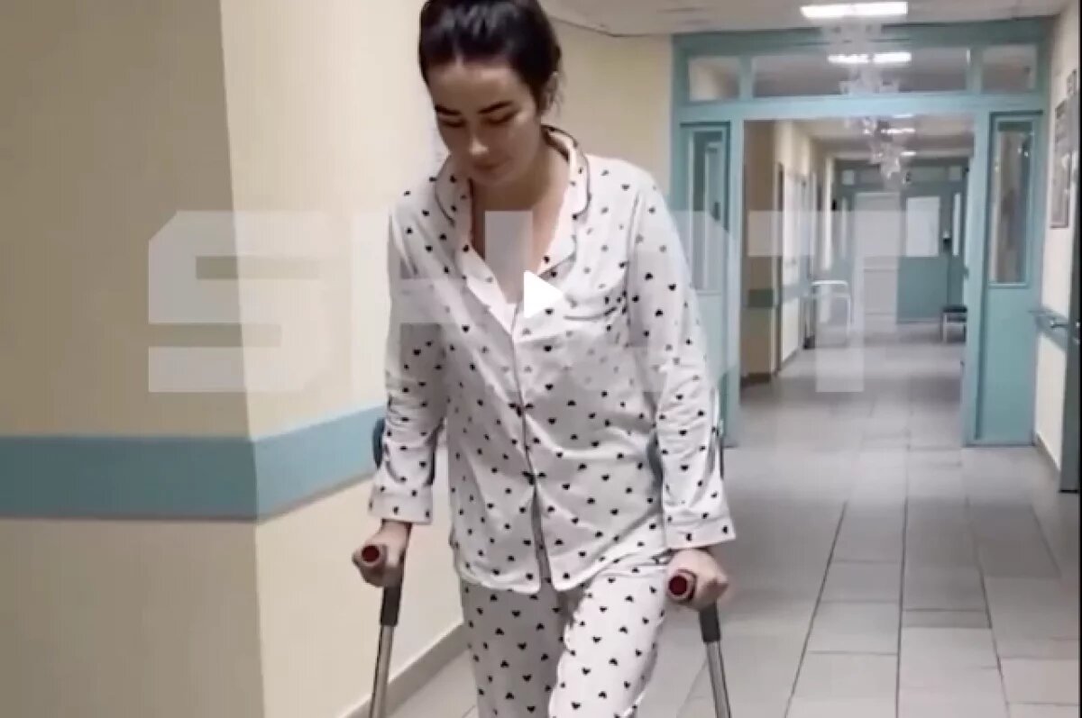    Из-за врачебной ошибки молодая мать учится ходить уже пять лет