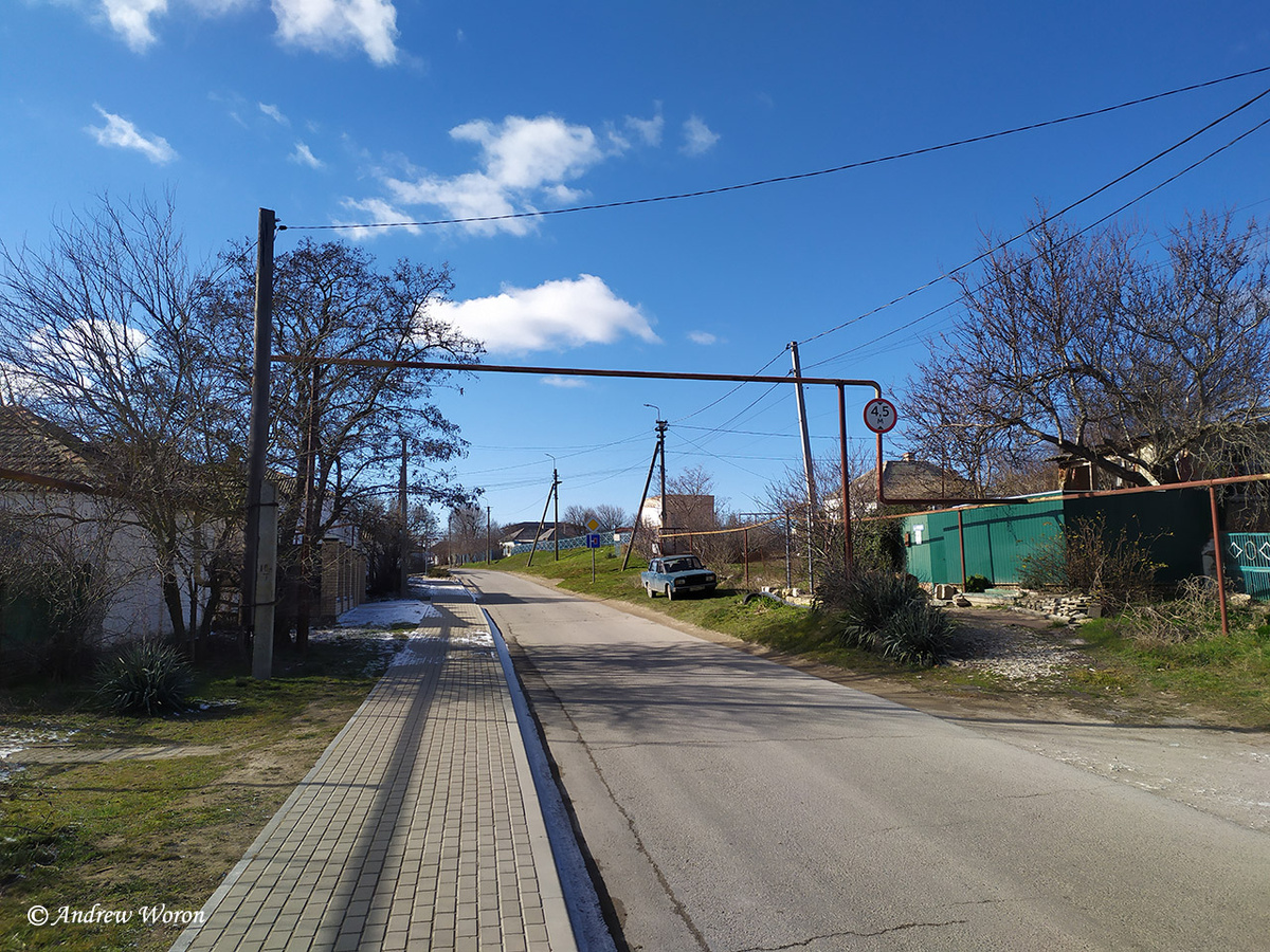 Улица Лебедева перед городищем