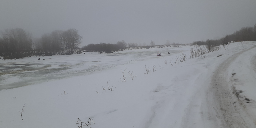 Рыбалка по последнему льду на Тоболе