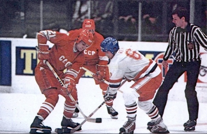 Фото с яндекс.картинки (в матче с Чехословакией)