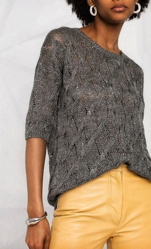 серый джемпер спицами