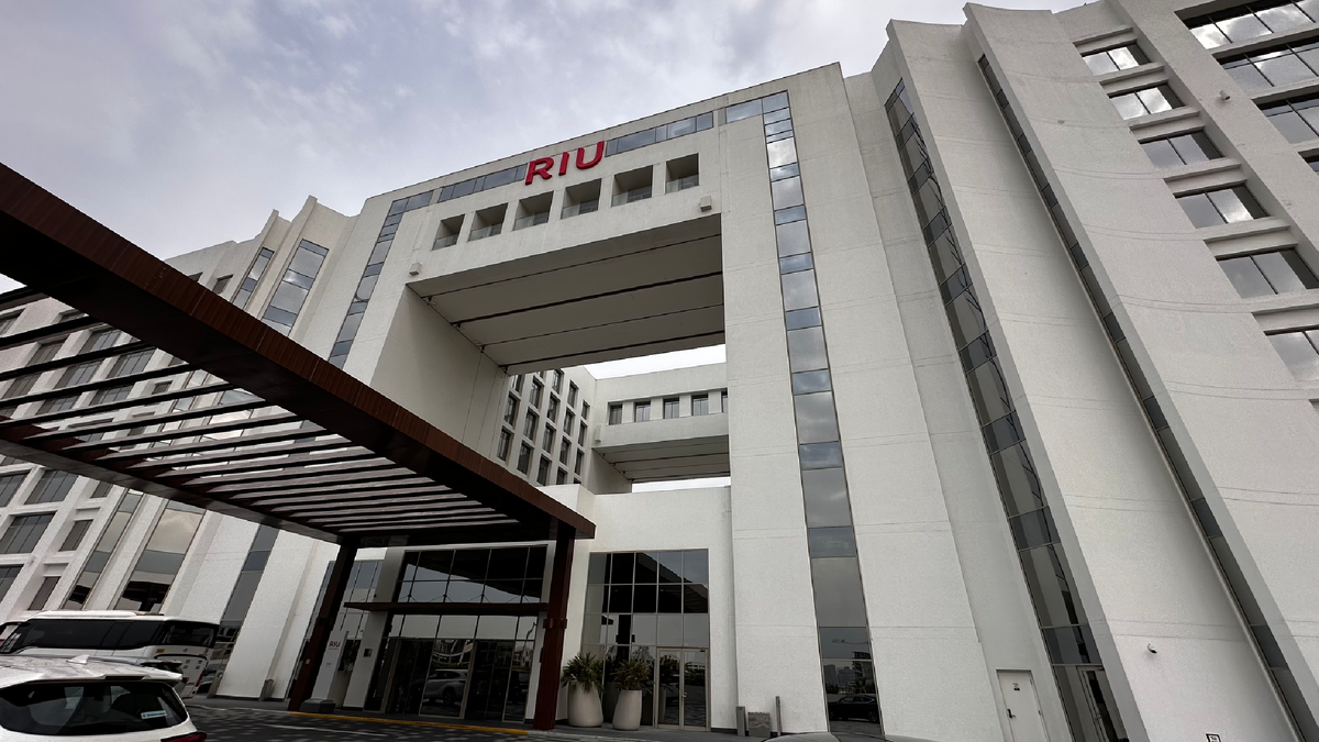 Отель RIU Dubai 