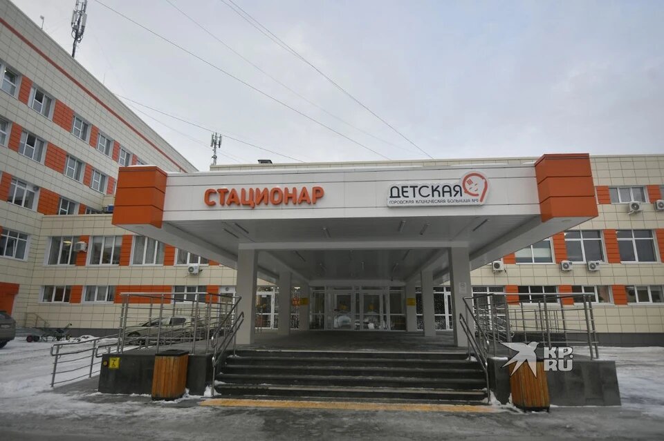    Лицеист из благополучной семьи впал в кому после падения с 7 этажа в Екатеринбурге