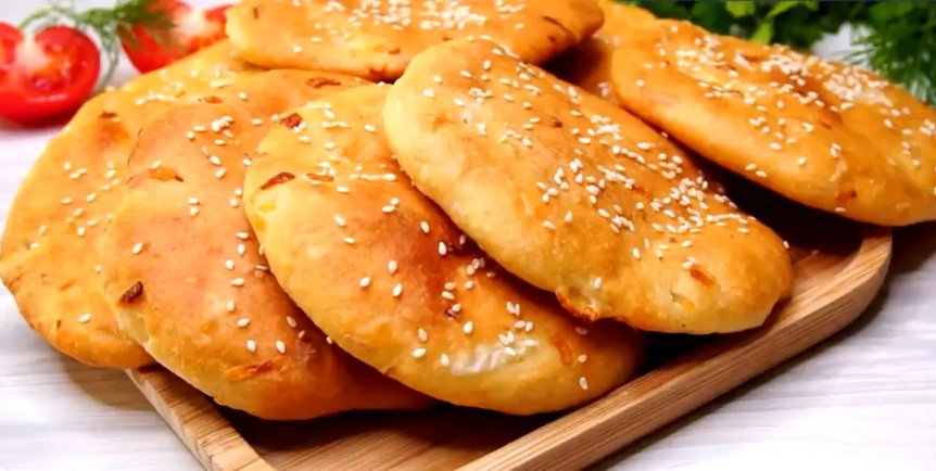 Пеку эти Лепёшки уже неделю, вместо хлеба, и не только... и не надоедают.