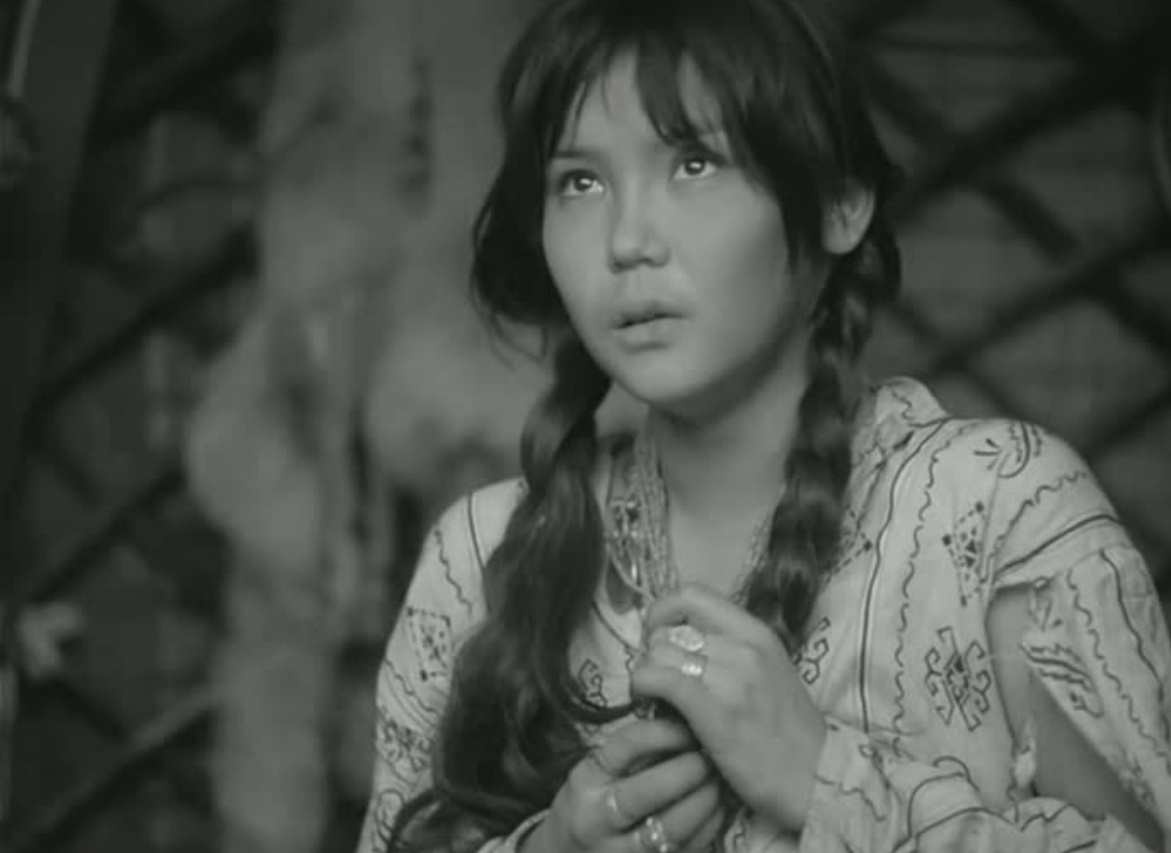 Кадр из фильма "Первый учитель"