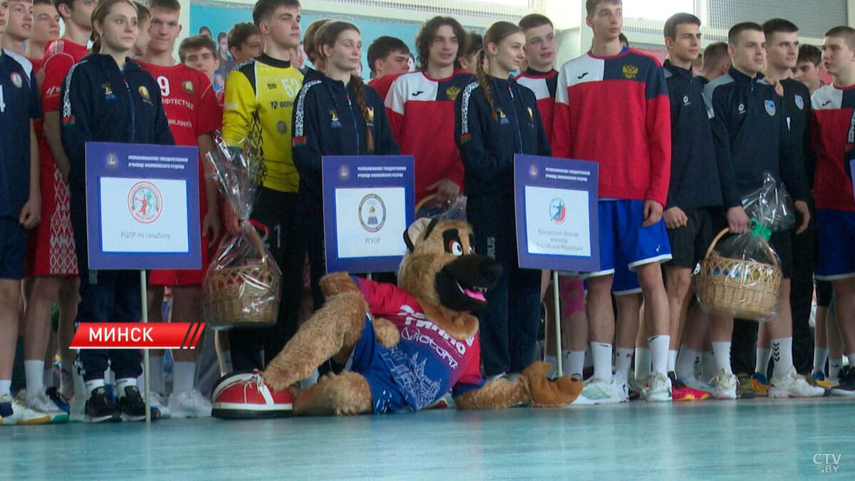    Талисман минского СКА доволен серебром молодёжи