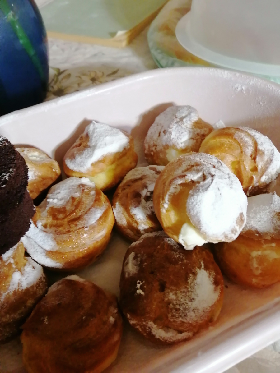 Уже и сахарная пудра на некоторых растаяла 