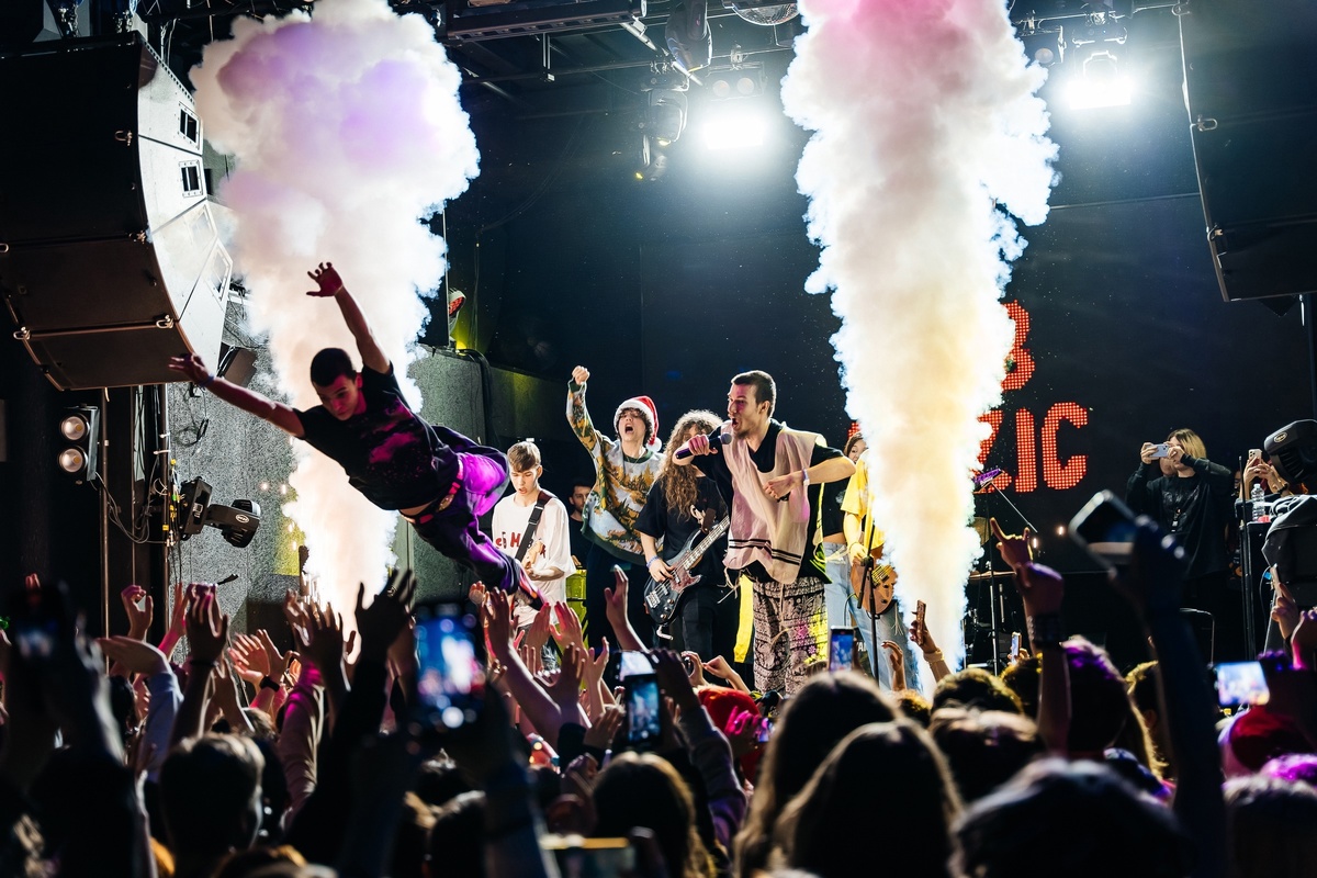 Выступление группы "Ksb Music" на концерте