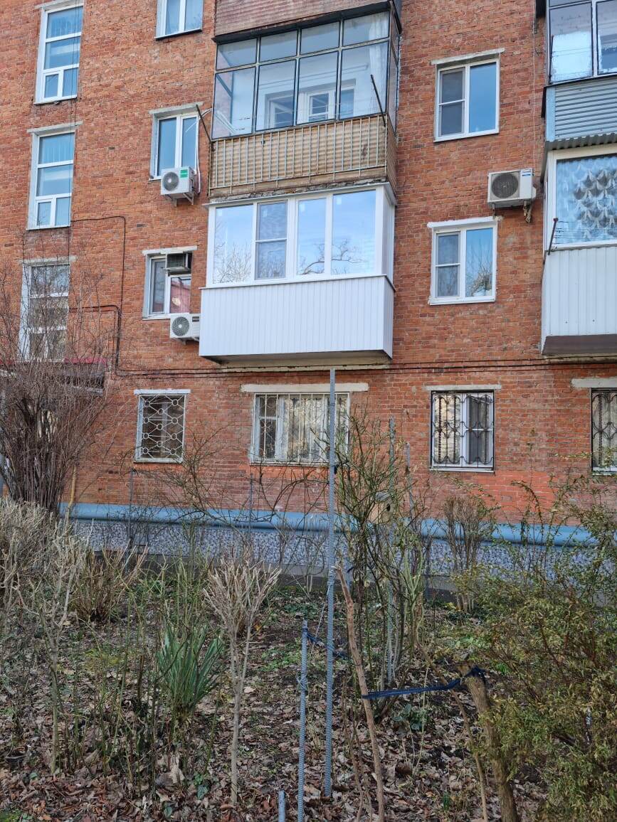 Наш балкон-красавчик на втором этаже.