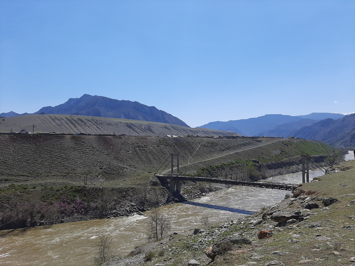 Ининский мост в Онгудайском районе Республики Алтай, выведенный из эксплуатации
в 1970 году