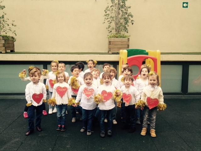 Сие удовольствие заканчивается с четырехлетнего возраста когда вместо логичного дневного отдыха ребенок занят "спокойными играми" или своими делами на период сисесты. Многие дети откровенно не выдерживают такого ритма и засыпают либо в отведенное для спокойных игр время, либо сразу после возвращения из детского сада. Часто это происходят с детьми, активно занятых в кружках или дополнительных курсах в внешкольное время. На эту тему порой разгараются нешуточные дебаты между родителями и представителями дошкольных учебных заведений, но таков порядок остается до сих пор....