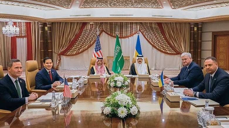    AP/TASS: Саудовская Аравия, Джидда. Советник по национальной безопасности США Майк Уолтц, госсекретарь США Марко Рубио, глава МИД Украины Андрей Сибига, глава офиса президента Украины Андрей Ермак (слева направо) во время встречи