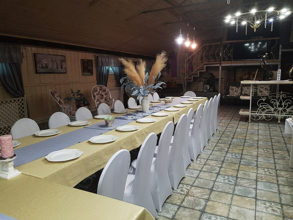 Банкетный зал в прекрасном городе Касимове с большим удовольствием рад видеть туристические группы на обеды или гастротур в Кузнечный Двор