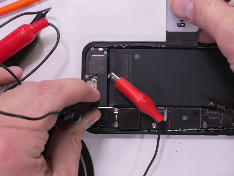    iPhone 16e прошёл экстремальный тест на прочность [ВИДЕО]