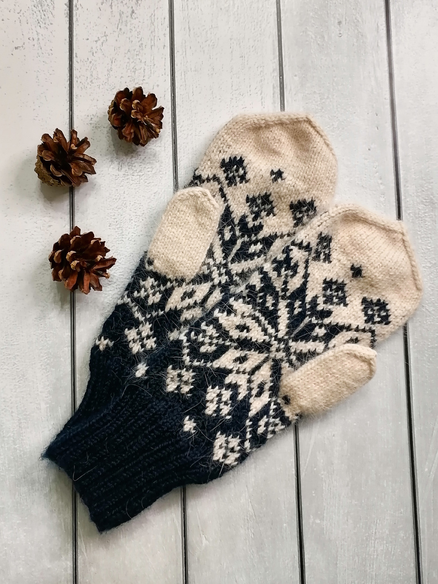 Варежки и митенки. которые я связала за разное время